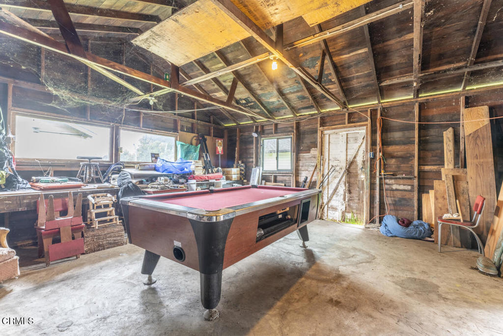 https://media.crmls.org/mediaz/e18e4ea1-63bf-4472-9e8c-0c5cde1ed09f.jpg?preset=X-Large