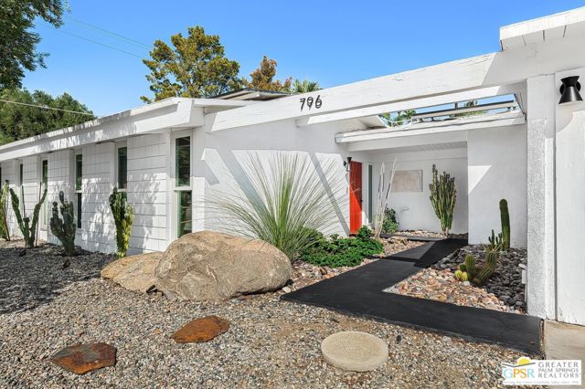 796 East Racquet Club Road, Palm Springs