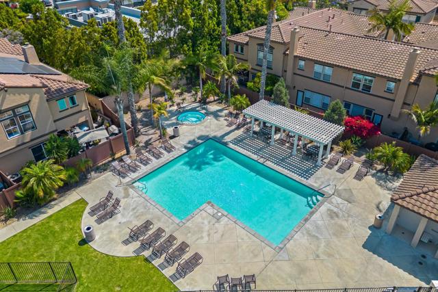 Detail Gallery Image 31 of 39 For 638 Sumner Way #2,  Oceanside,  CA 92058 - 4 Beds | 2/1 Baths