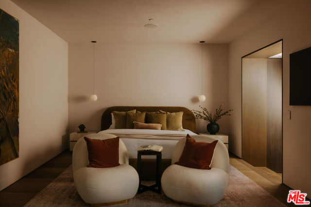 Drew Fenton | 684 Firth Avenue Los Angeles CA | MLS: 7726795