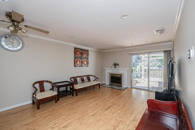 477 Clifford Ct, Bay Point CA: https://media.crmls.org/mediaz/e18fafbb-fcf8-4f7b-8944-5a70a70f4982.jpg