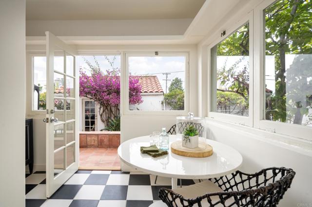 Detail Gallery Image 17 of 47 For 654 Bonair Pl, La Jolla,  CA 92037 - 5 Beds | 4 Baths