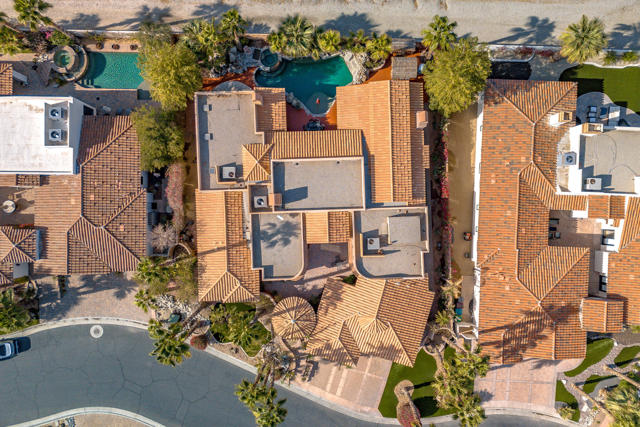77170 Casa Del Sol, La Quinta CA: https://media.crmls.org/mediaz/e18fcf3a-00a2-4971-a8b8-d449f10b8abe.jpg
