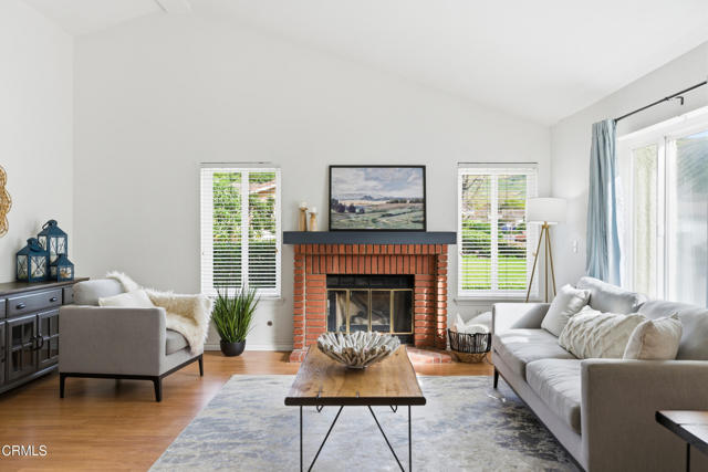 Detail Gallery Image 5 of 60 For 6091 Irena Ave, Camarillo,  CA 93012 - 2 Beds | 2 Baths