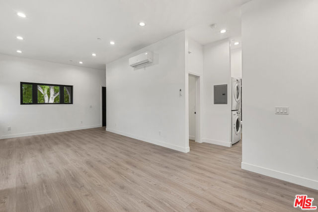 8931 Hubbard Street, Culver City CA: https://media.crmls.org/mediaz/e1911826-b01c-4dfc-b93a-6f6c02f940b8.jpg