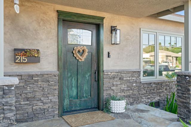 Detail Gallery Image 6 of 54 For 215 Coronado St, Ventura,  CA 93001 - 3 Beds | 1/1 Baths