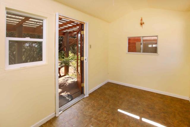 46 Valley View Road, Watsonville CA: https://media.crmls.org/mediaz/e1914870-76d6-4117-8924-dc9bfc53cf80.jpg