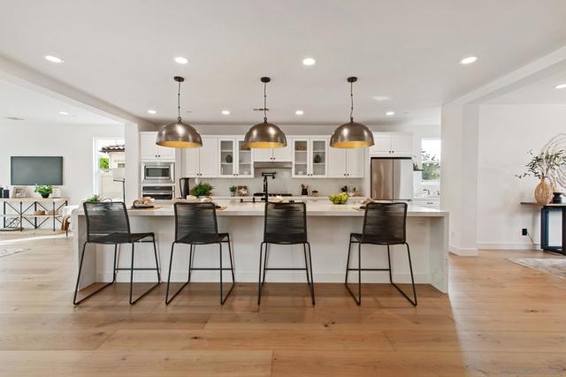 1176 Witherby Lane, Escondido CA: https://media.crmls.org/mediaz/e191d1b4-ce4e-4355-8afd-f526981583b2.jpg