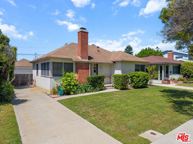 2725 Midvale Avenue, Los Angeles CA: https://media.crmls.org/mediaz/e1931a4f-68ba-40d1-908f-d0e6bd12ebea.jpg
