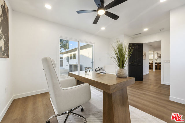 Image 40 of 70 For 19203 Galway Avenue