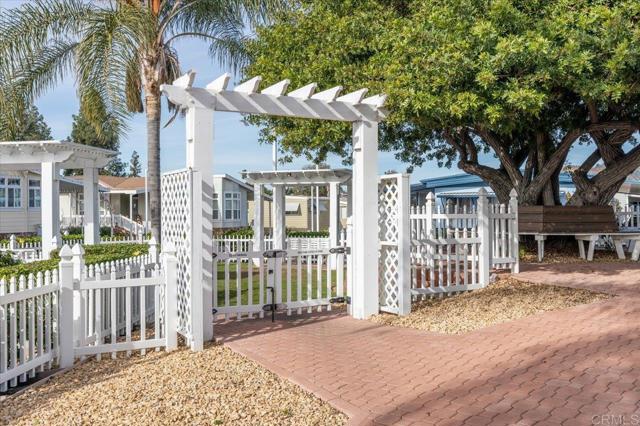 Detail Gallery Image 37 of 39 For 2280 E Valley Pkwy #4,  Escondido,  CA 92027 - 2 Beds | 2 Baths