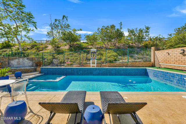 1877 Seasons Street, Simi Valley CA: https://media.crmls.org/mediaz/e19609b3-9ed7-4b42-b1af-89b6cab300ed.jpg