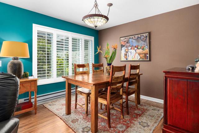 176 Crestview Court, Watsonville CA: https://media.crmls.org/mediaz/e19630d8-07b6-4786-8f58-278d5fac2ce3.jpg