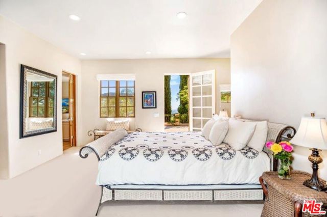 3756 FOOTHILL ESTATE (Private Lane) Road, Santa Barbara CA: https://media.crmls.org/mediaz/e1964129-c325-45ad-aa8c-272e0f6a46b5.jpg