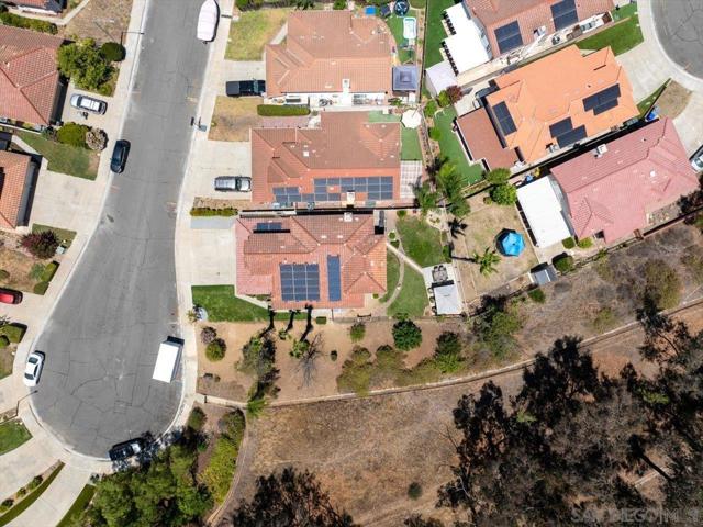 2208 Terracewood Ln, Escondido CA: https://media.crmls.org/mediaz/e1970134-f922-40ec-93ed-1982fdf31f44.jpg
