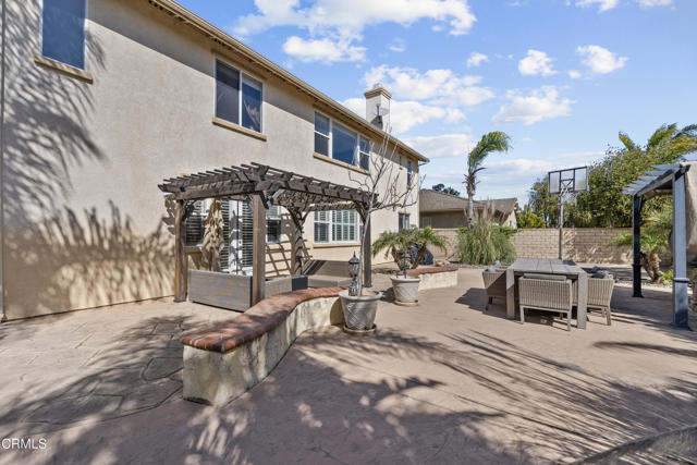 2012 Keltic Lodge Drive, Oxnard CA: https://media.crmls.org/mediaz/e197267b-3594-4585-a48f-a05cb9c372f3.jpg