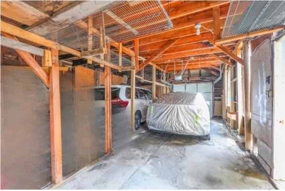2737 12th Avenue, Oakland CA: https://media.crmls.org/mediaz/e197744d-6748-4227-acd2-8fd0c934958b.jpg