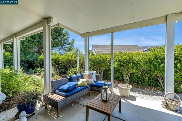 631 Baldwin Drive, Brentwood CA: https://media.crmls.org/mediaz/e1977ab4-5a51-4154-bf2f-3f363837e796.jpg