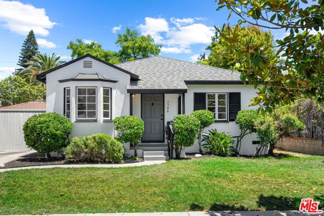 3340 Cardiff Avenue, Los Angeles CA: https://media.crmls.org/mediaz/e198525d-ff56-4875-95a7-5fb97ccaa328.jpg
