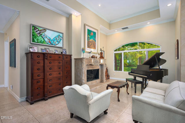 1690 Calle Tierra Vista, Camarillo CA: https://media.crmls.org/mediaz/e1986525-72d5-4366-acd2-101ff2a2d294.jpg