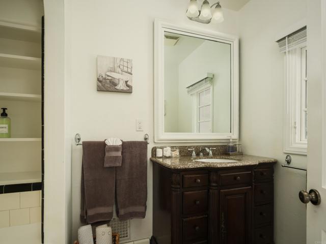Detail Gallery Image 14 of 50 For 1303 15 Cave St, La Jolla,  CA 92037 - – Beds | – Baths