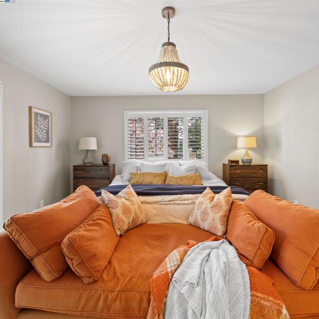 18767 Lamson Rd, Castro Valley CA: https://media.crmls.org/mediaz/e19939f0-5940-4123-9fee-2c87e27b2d70.jpg