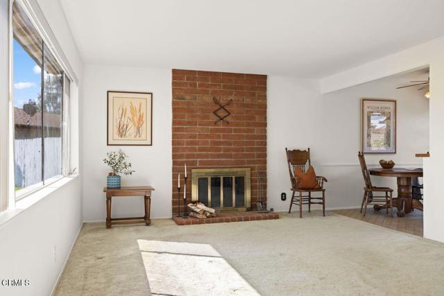 445 Mara Avenue, Ventura CA: https://media.crmls.org/mediaz/e199c207-555a-4ec0-ac22-ce798da735dd.jpg
