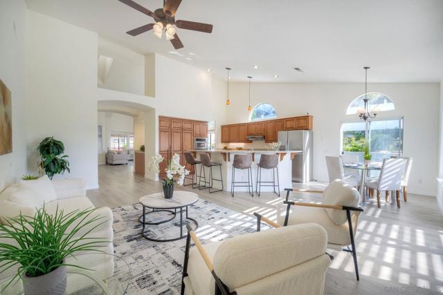 2785 Canyon Oak Pl, Escondido CA: https://media.crmls.org/mediaz/e199c504-1df2-46aa-8a8f-7b12f7d8522b.jpg