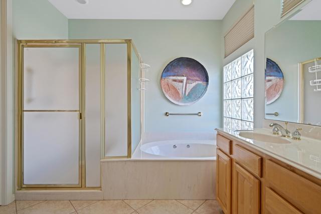 78776 Tamarisk Flower Drive, Palm Desert CA: https://media.crmls.org/mediaz/e19a5031-24ab-4795-a22c-31b25e0ecd20.jpg