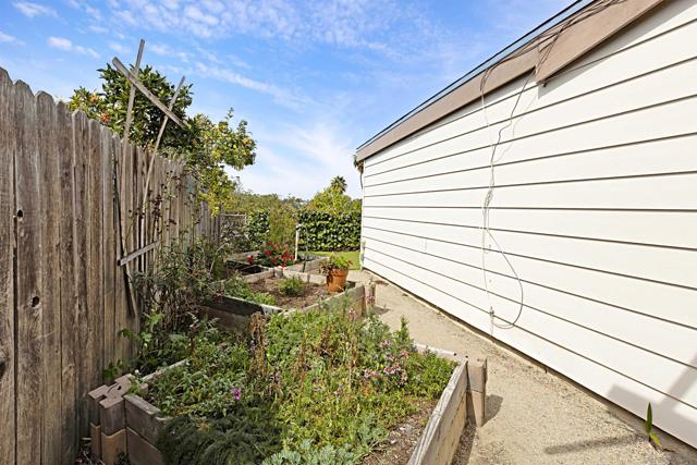 2534 Bartel St, San Diego CA: https://media.crmls.org/mediaz/e19a6a62-ffe4-4488-a90d-0a86e2ff7e33.jpg
