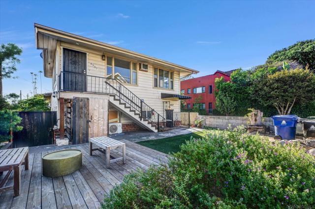 4927 Ellenwood Drive, Los Angeles CA: https://media.crmls.org/mediaz/e19aa6a8-93aa-4d07-b5a6-3989af03d045.jpg