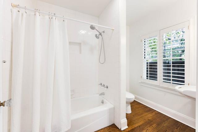 1641 Portola Avenue, Palo Alto CA: https://media.crmls.org/mediaz/e19b4195-b0b8-48c5-90d9-79ba51383c19.jpg
