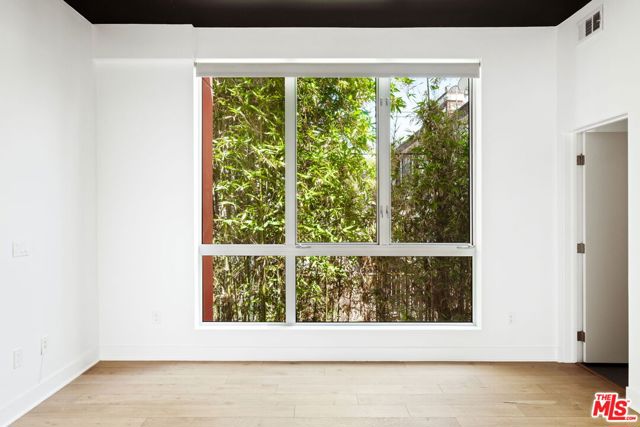 616 N Croft Avenue, West Hollywood CA: https://media.crmls.org/mediaz/e19b7ecb-00a6-4a41-891a-02f5ccb3a245.jpg