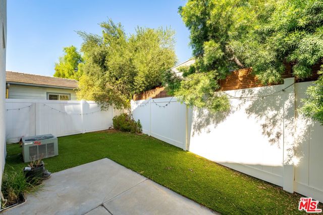 161 Apache, Topanga CA: https://media.crmls.org/mediaz/e19b9459-3258-4ebc-8ad7-8b928a500363.jpg