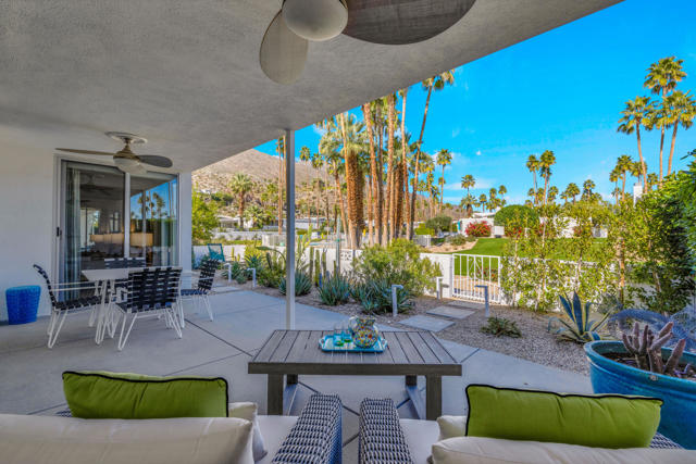 246 E Avenida Granada, Palm Springs, CA 92264