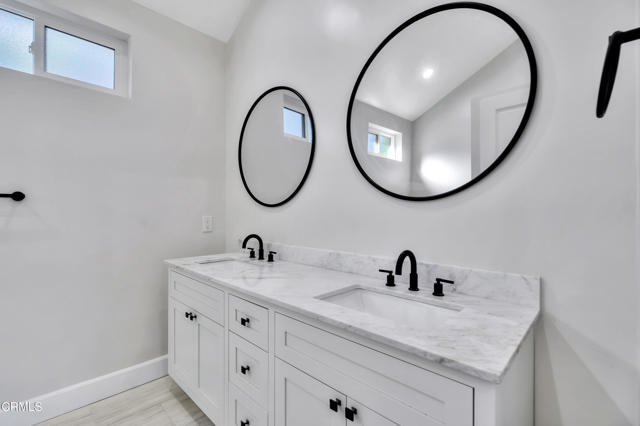 Detail Gallery Image 14 of 30 For 827 Parkman Dr, La Canada Flintridge,  CA 91011 - 4 Beds | 3 Baths