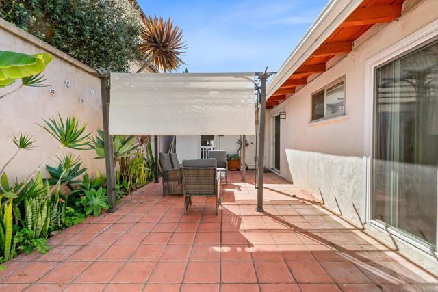 Detail Gallery Image 35 of 44 For 7209 Draper, La Jolla,  CA 92037 - 3 Beds | 3 Baths