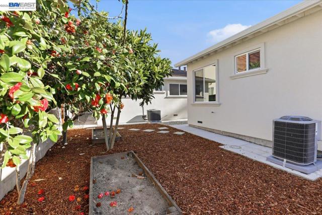 Image 43 of 46 For 4519 Edwards Ln