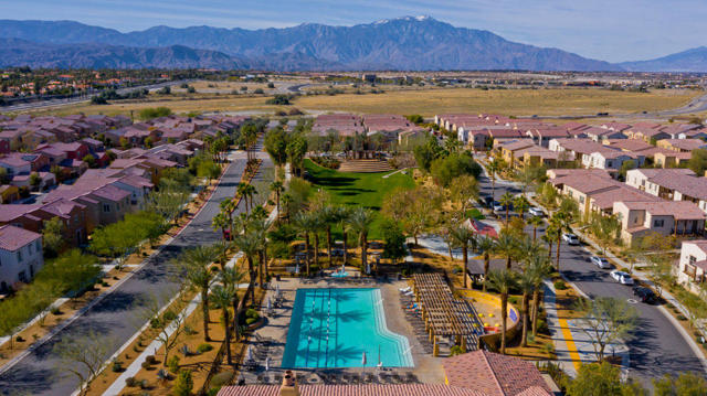 462 Via De La Paz, Palm Desert CA: https://media.crmls.org/mediaz/e1a02026-5e1c-40d7-8c56-184a254dd9d9.jpg