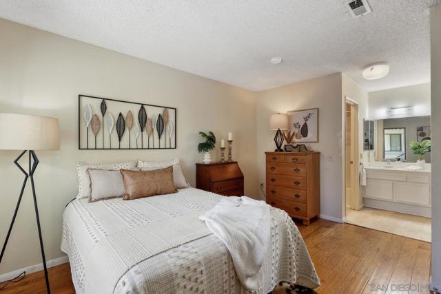 11195 Camino Ruiz, San Diego CA: https://media.crmls.org/mediaz/e1a052f5-eb07-44d0-b781-6a70358ee6c9.jpg