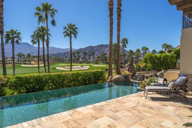 80675 Via Portofino, La Quinta CA: https://media.crmls.org/mediaz/e1a08019-40f0-4d62-adca-0976a6fa9191.jpg