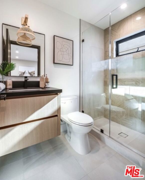 622 N La Jolla Avenue, Los Angeles CA: https://media.crmls.org/mediaz/e1a08a53-07b4-4e68-8770-d9cece538245.jpg