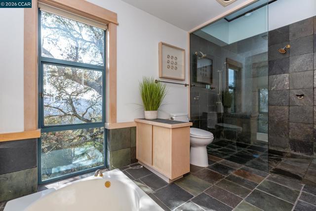 Image 34 of 55 For 319 Tappan Ter