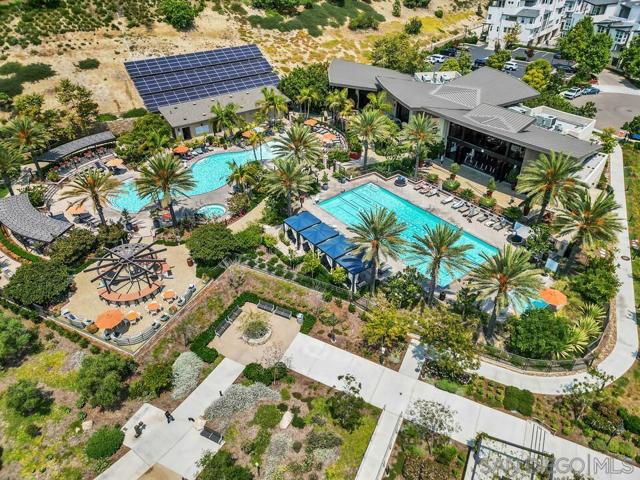 2460 Community Lane, San Diego CA: https://media.crmls.org/mediaz/e1a37589-89da-491c-841e-5ddc9829eded.jpg