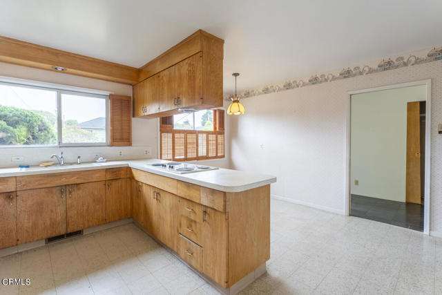 Detail Gallery Image 5 of 28 For 1321 Cedar St, Fort Bragg,  CA 95437 - 3 Beds | 1/1 Baths