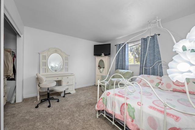 16273 Arena Dr, Ramona CA: https://media.crmls.org/mediaz/e1a39219-be22-4ccc-8f30-4b025121e452.jpg