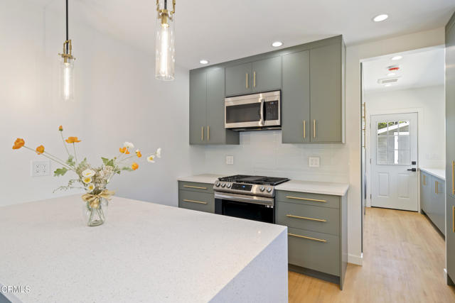 Detail Gallery Image 28 of 35 For 83 S Greenwood Ave, Pasadena,  CA  - 3 Beds | 2 Baths