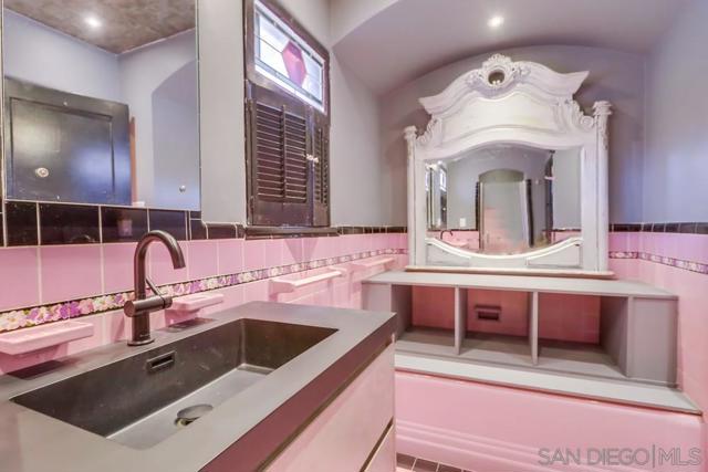 3014 Xenophon St, San Diego CA: https://media.crmls.org/mediaz/e1a50a31-747d-4323-8d65-92f767c3c461.jpg