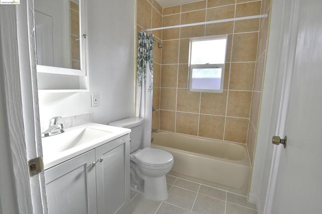 Image 12 of 27 For 3521 Midvale Ave