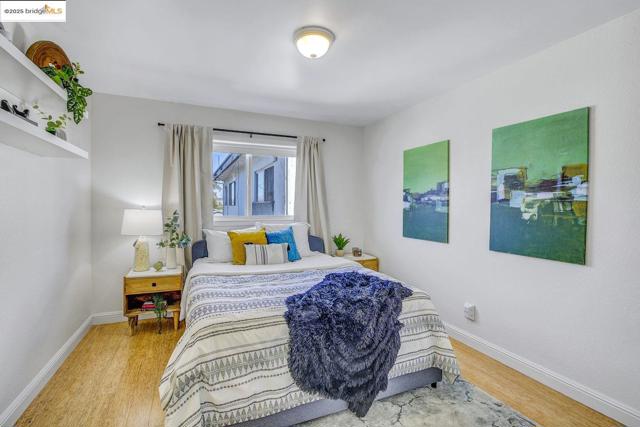 2327 10Th St, Berkeley CA: https://media.crmls.org/mediaz/e1a5f5ec-0180-4955-abc9-da1da2844cd5.jpg